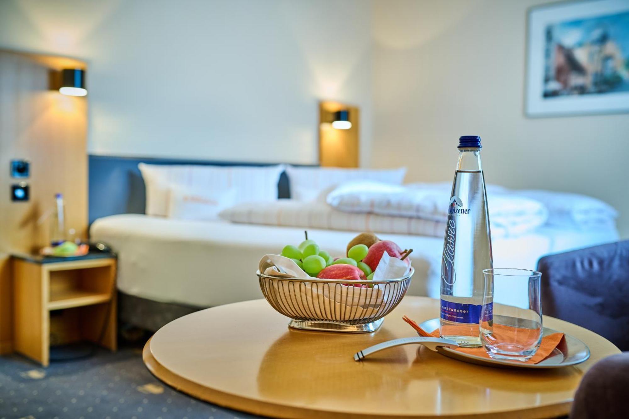 Hotel Theresientor Щраубинг Екстериор снимка