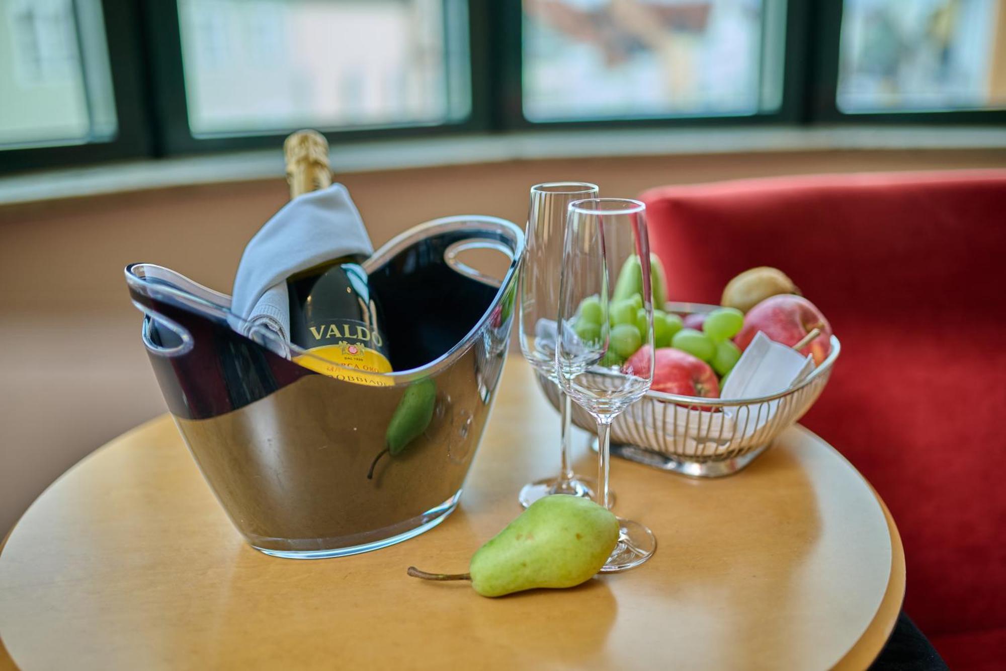 Hotel Theresientor Щраубинг Екстериор снимка