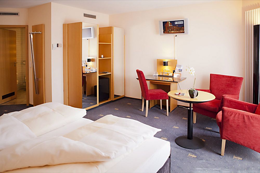 Hotel Theresientor Щраубинг Екстериор снимка