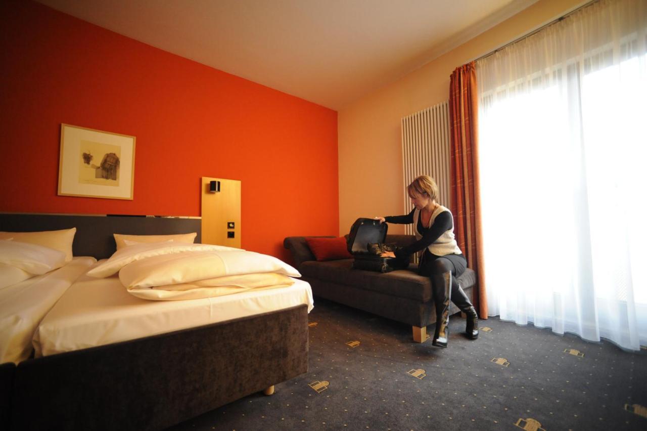 Hotel Theresientor Щраубинг Екстериор снимка